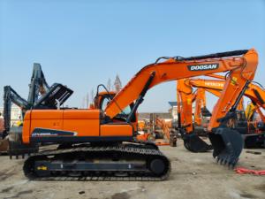 Excavadora de Orugas Usada Doosan DX250 Modelo 2023, Pocas Horas, Excelente Estado, Componentes Principales: Motor, Engranaje, Rodamiento, en Venta - Product Image 6