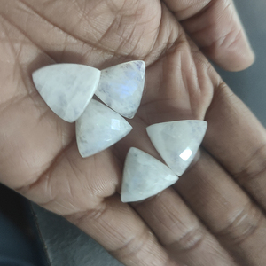 Voir l'offre Haute Qualité 5pcs Naturel Arc-En-Lune Pierre 16x16mm Trillion Rosecut 50.4 Cts Lot Flat Back Cab Blanc Gemstone - Product Image 3