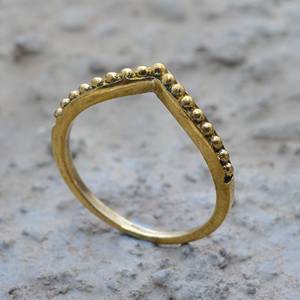 แหวนทองเหลืองรูปตัววีเคลือบทอง 18k แบบขายส่งสำหรับผู้หญิง - Product Image 5
