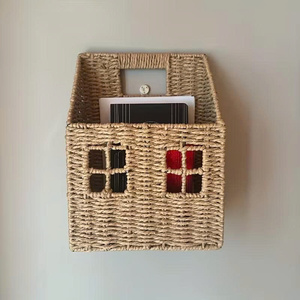 Panier de rangement mural en jonc de mer au design unique, en forme de maison, fait à la main, organisateur en jonc de mer, panier décoratif pour la chambre d'enfant - Product Image 3