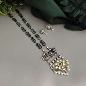 Meilleures ventes Aadrika Ensemble long collier oxydé et boucles d'oreilles à tige Forme géométrique de haute qualité directement du fournisseur indien - Product Image 2