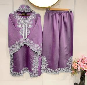 Presentamos el Nuevo Traje Plazo de Crepé Natural con Bordado de Diseñador, con Trabajo de Bordado con Lentejuelas, Completamente Cosido con Elástico - Product Image 5