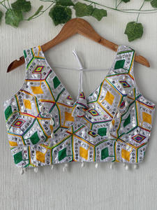 Chemisier romain en soie décontracté avec broderie florale Design unique de l'Inde Taille XS Confortable Coupe décontractée Usage quotidien - Product Image 3