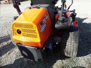เครื่องตัดหญ้าแบบ Zero Turn รุ่น Kubota ZD1211 ปี 2026 – พลังงานดีเซลที่ผสมผสานความแม่นยำระดับมืออาชีพ - Product Image 3