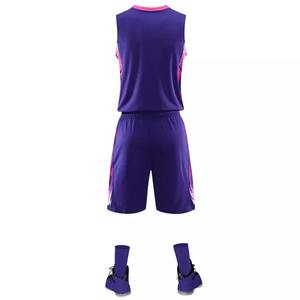 Tenue de basketball pour hommes 100% polyester, conçue sur mesure, respirante, imprimée, ensembles pour les sports d'été, uniforme de basketball pour les jeunes - Product Image 3