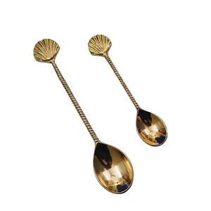 Mango largo Diseño de rama tropical Hecho a mano en relieve Cuchara de cena dorada Diseño único Postre y cucharas de sopa - Product Image 6