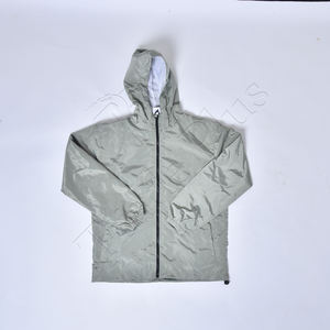 Venta al por mayor de moda impermeable, cortavientos, personalizado suave debe lluvia traje impermeable al aire libre hombres y mujeres adultos chaqueta de lluvia - Product Image 1
