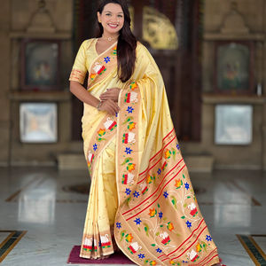 ส่าหรีผ้าไหมลายดอกส่าหรีแบบนิ่มพร้อมดีไซน์ลวดลาย zari weawing และ meenakari weawing - Product Image 1