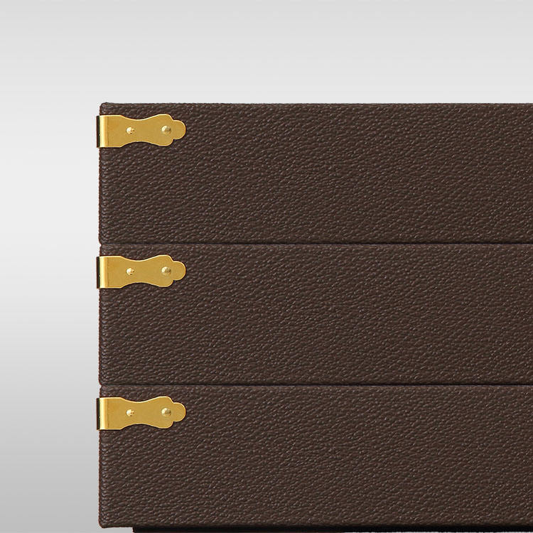 สีน้ำตาล