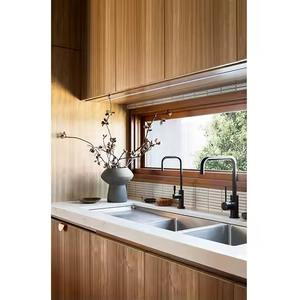 Gabinete de Cocina de Madera de Abedul Macizo Estilo Americano, Diseño Personalizado de Fábrica en Vietnam, Precio al por Mayor del Fabricante Vietnamita - Product Image 2