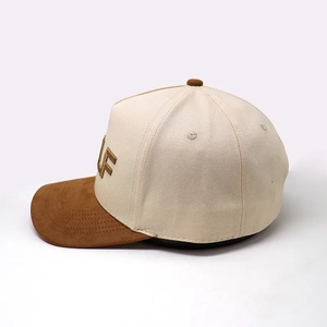 Casquettes de golf imperméables et respirantes en gros, logo brodé 3D personnalisé, casquette à 5 panneaux bicolore, visière en daim, logo sur la bande de couture intérieure - Product Image 3