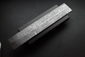 Barra de palanquilla con patrón de plumas de acero de Damasco hecha a mano personalizada Longitud total 12 pulgadas Ancho 2 pulgadas espesor 5mm - Product Image 6