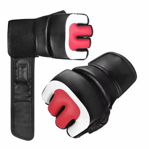 Gants de boxe personnalisés avec logo MMA pour les arts martiaux, le sparring et l'entraînement, utilisation en extérieur, antidérapants, évacuant l'humidité, en cuir - Product Image 5