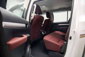 Camioneta Hilux 2.4L Diésel Doble Cabina 4WD Blanca Platino 2026, Nueva, Cero Kilometraje/Km, Precio Accesible, Lista para Enviar - Product Image 4