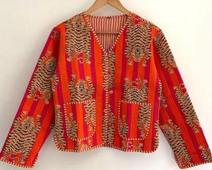 Hermosa Chaqueta corta acolchada Reversible hecha a mano para mujer 100% algodón nuevo estilo naranja Tigre estampado Casual invierno prendas de vestir exteriores - Product Image 1