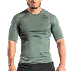 El mejor 2025 nuevo OEM más Popular Rash Guard para hombres Elegante camisa de compresión transpirable para gimnasio Diseño más fabricado - Product Image 1