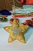 Ornements de Noël durables Zari, faits à la main en coton, design contemporain, écologiques, ensemble multi-pièces, décoration intérieure