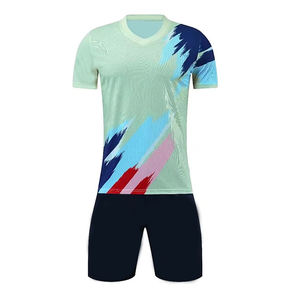 Vêtements de football 100% en polyester pour hommes Chemises et hauts à coupe automatisée de couleur unie pour vêtements de football pour adultes - Product Image 1