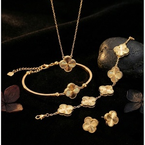 Parure <span class=keywords><strong>de</strong></span> bijoux pour femme en acier inoxydable plaqué or 18 carats PVD, motif trèfle soleil, collier, bracelet, boucles <span class=keywords><strong>d</strong></span>'oreilles, étanche, inaltérable, cadeau <span class=keywords><strong>de</strong></span> mariage - Product Image 1