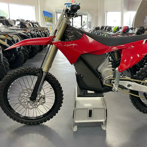 มีสินค้าใหม่ในสต็อก รถ Stark Varg Alpha Enduro ปี 2025 สีแดง Stark Red สินค้าขายดี ใหม่ล่าสุด - Product Image 1