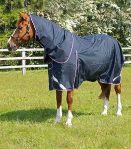 Manta ecuestre premium impermeable y transpirable, proveedor de mantas para caballos personalizadas, manta de exterior para la comodidad en la equitación - Product Image 4