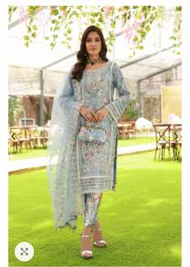 Ensemble Salwar pour femmes longueur genou en tissu fausse fourrure de haute qualité pour une fête et une fête - Product Image 3