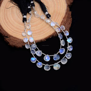 Lot en gros de pierres de lune arc-en-ciel blanches naturelles facettées en forme de cœur, 6 pouces, 7x7, 10x10 mm, pierres précieuses de qualité supérieure, pour la fabrication de bijoux - Product Image 1