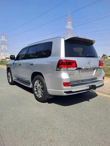 Nuevo/USADO 2021 TOYOTA LAND CRUISER GXR Grand Touring Transmisión automática Potencia 300 - 399 HP - Product Image 4