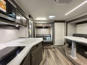 Meilleures ventes pour les NOUVEAUX camping-cars modernes - Nouveaux camping-cars M-A-M-M-O-T-H 2027 prêts à être expédiés, livraison porte à porte - Product Image 3
