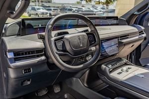 LISTO PARA ENVIAR: LINC0LN Navigator Reserve 4WD 2025, Equipamiento Completo, Usado, en Venta - Product Image 2
