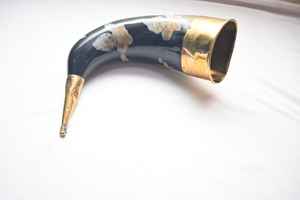 Viking Natural Crafts Corne de buffle polie Style antique Corne à boire sculptée à la main en laiton animal pour toasts - Product Image 3