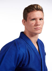 Kimono de Judo de Algodón Pesado para Entrenamiento Avanzado y Torneos, Tejido Doble con Resistencia Superior, Ajuste Cómodo, Opción de Logotipo Personalizado - Product Image 2