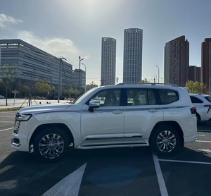 Vehículo Todoterreno Usado de Más de 8L, Tamaño Completo, 4x4, Automático, Edición Oriente Medio 2024, Alto Rendimiento, Duradero, Bien Mantenido - Product Image 5