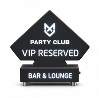 Panneau de réservation VIP triangulaire en acrylique lumineux personnalisé avec nom LED pour bar, club, discothèque, événement