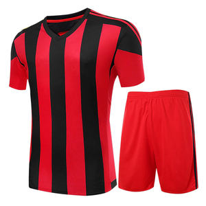 Conjunto de Camiseta de Fútbol de Sublimación de Alta Calidad, Fabricante de Ropa Deportiva, con Impresión de Logotipo Personalizado, Fabricado y Suministrado en Pakistán - Product Image 1