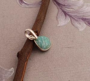 Pendentif antique en pierre précieuse d'amazonite simple en argent sterling 925 massif fabriqué à la main avec des bijoux fins plaqué or - Product Image 2