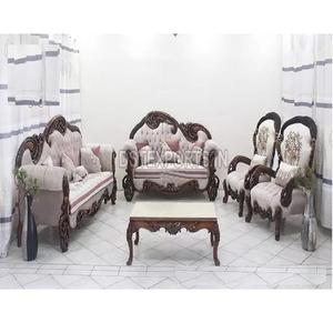 Juego de sofás de 8 plazas de madera de teca elegante y tradicional Juego de sofás de 8 plazas de madera de teca en marrón pulido Juego de sala de estar tallado a mano antiguo - Product Image 1