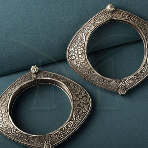 Conjunto de pulseras oxidadas para mujer, joyería de diseño de esmalte de plata alemán, ropa de fiesta, estilo elegante, joyería de moda - Product Image 1