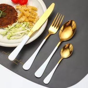 Ensemble de couverts en acier inoxydable poli, fourchette, cuillère, couteau, couverts de table - Product Image 1