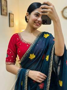 ผ้าส่าหรีไหมนุ่มสำหรับผู้หญิง ลายปักทั่วผืน ดีไซน์สวยงาม งานกระจกแท้ ขอบตัด ผลิตในอินเดีย - Product Image 4