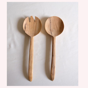 Cuchara de cocina auténtica de madera de olivo, herramienta de cocina rústica hecha a mano, cuchara de madera resistente al calor y no tóxica para cocinar todos los días - Product Image 5
