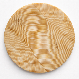 Arte de pared de resina crema con líneas onduladas y diseño fluido, arte decorativo de pared para paredes elegantes de hogares y oficinas, precio al por mayor. - Product Image 4