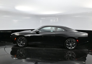 Dodge Charger Daytona R/T AWD 2024 USADO, Turbo Eléctrico, Automático, Cuero Oscuro, ACC, R20, Cámara Trasera, Techo Solar, Faros LED, 5 Puertas - Product Image 4
