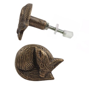 Meubles de cuisine en renard antique en laiton moulé au design moderne, porte d'armoire, boutons de tiroir et poignée pour salle de bain et salon - Product Image 2