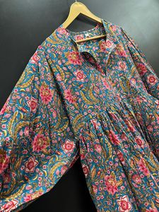 Robe mi-longue d'été à pampilles imprimée en pur coton Silhouette trapèze écologique pour les occasions semi-formelles décontractées Approvisionnement dans le monde entier - Product Image 4