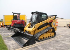 Chargeuse compacte sur pneus CAT 246C d'occasion, modèle 2020, capacité nominale de 7 tonnes, certifiée CE, prix bas - Product Image 5