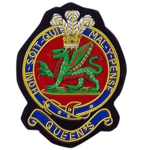 GRENADIER GUARDS (QUEEN'S CROWN) BLAZER BADGE Producción de fabricante profesional Insignias de chaqueta personalizadas de alta calidad - Product Image 6