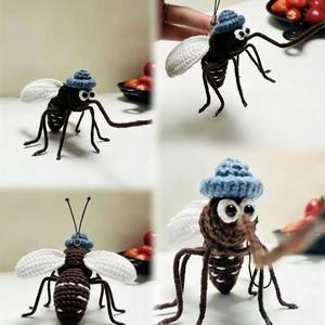 Llavero de ganchillo hecho a mano con forma de insecto, divertido colgante de punto para bolso, accesorio decorativo de escritorio - Product Image 3