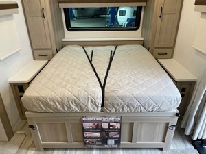 Remolque Clásico en Forma de Lágrima 4x4, Impermeable, Ligero, Mini Caravana, Remolque de Viaje Todoterreno - Product Image 5