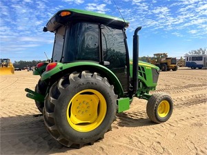 Maquinaria agrícola John Deer Farm Tractor 2020 JOHN DEER 5055E Venta caliente 4WD con tractor cargador frontal - Product Image 3